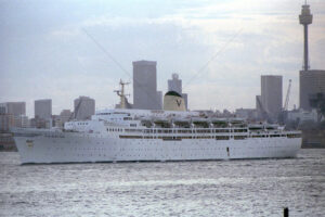 Fairstar Australia Cruise Ship 6" x 4" Photo Print