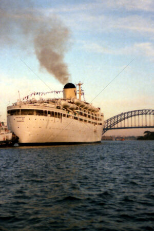 Fairstar Australia Cruise Ship 6" x 4" Photo Print