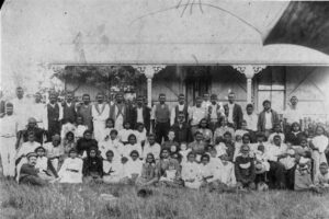 Large Group Of Aboriginal Australian Men Women And Children Posing Outside A House Deebing Creek Mission Queensland Ca 1896 1897 6" x 4" Photo Print