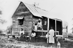 Susan And Others In Front Of House On Coochin Coochin Station Ca 1919 6" x 4" Photo Print