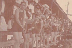 Start Of A Girls Swimming Race Mina Wylie With Raised Hand 6" x 4" Photo Print