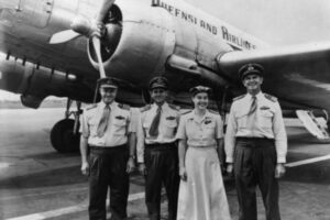 Crew And Queensland Airlines Dc3 Plane Wide Bay 6" x 4" Photo Print