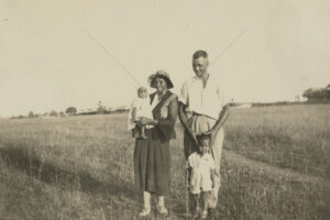 Couple Standing With Their Two Young Children Woorabinda O 6" x 4" Photo Print
