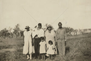 Family Posing For Photo Woorabinda 6" x 4" Photo Print
