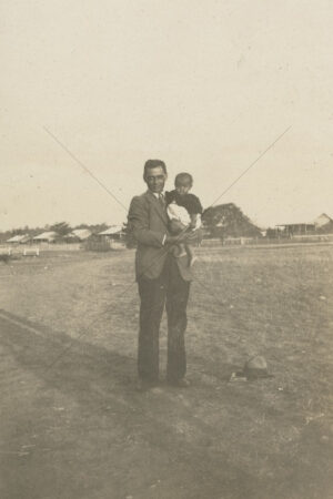 Father Holding Child For Photo Woorabinda 6" x 4" Photo Print