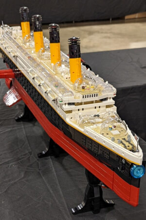Titanic Model Ship, Red & Black 6" x 4" Photo Print