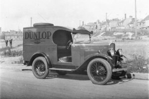 Dunlop Perdriaus Triumph Delivery Van 6" x 4" Photo Print