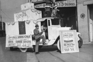 Enmore Theatre Lorry   Free Christmas Cake To Each Child Sat 6" x 4" Photo Print