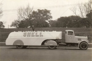 Shell Streamlined Petrol Tanker  Ca 1935 Milton Kent Gelatin 6" x 4" Photo Print