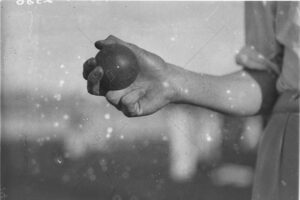 Australia Bowler Bill Oreilly Demonstrates His Famous Grip C 6" x 4" Photo Print