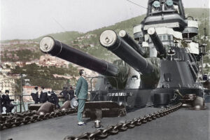 Forward 340mm guns on board of french battleship Bretagne 6" x 4" Photo Print