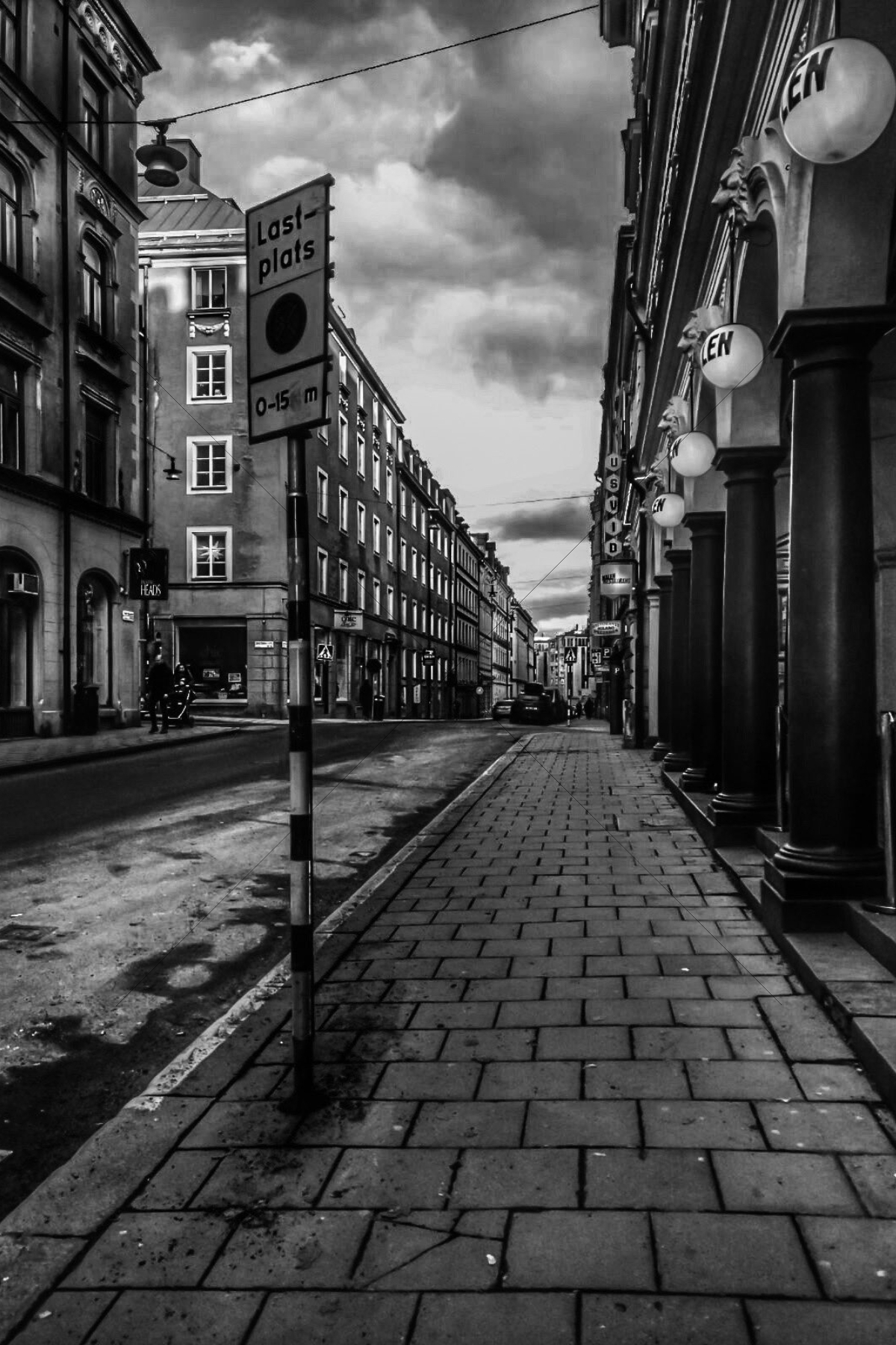 The World In Black And White 6" x 4" Photo Print