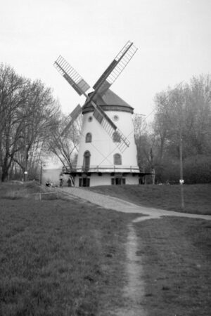 The World In Black And White 6" x 4" Photo Print