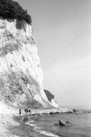 The World In Black And White 6" x 4" Photo Print