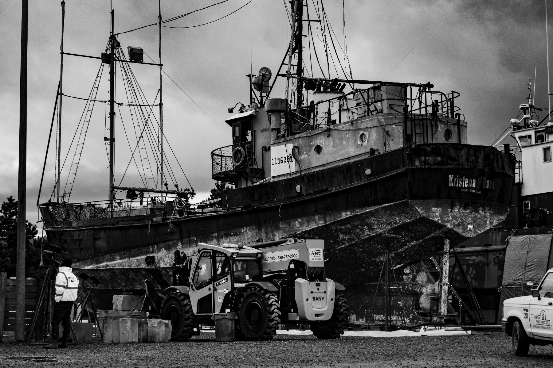 The World In Black And White 6" x 4" Photo Print