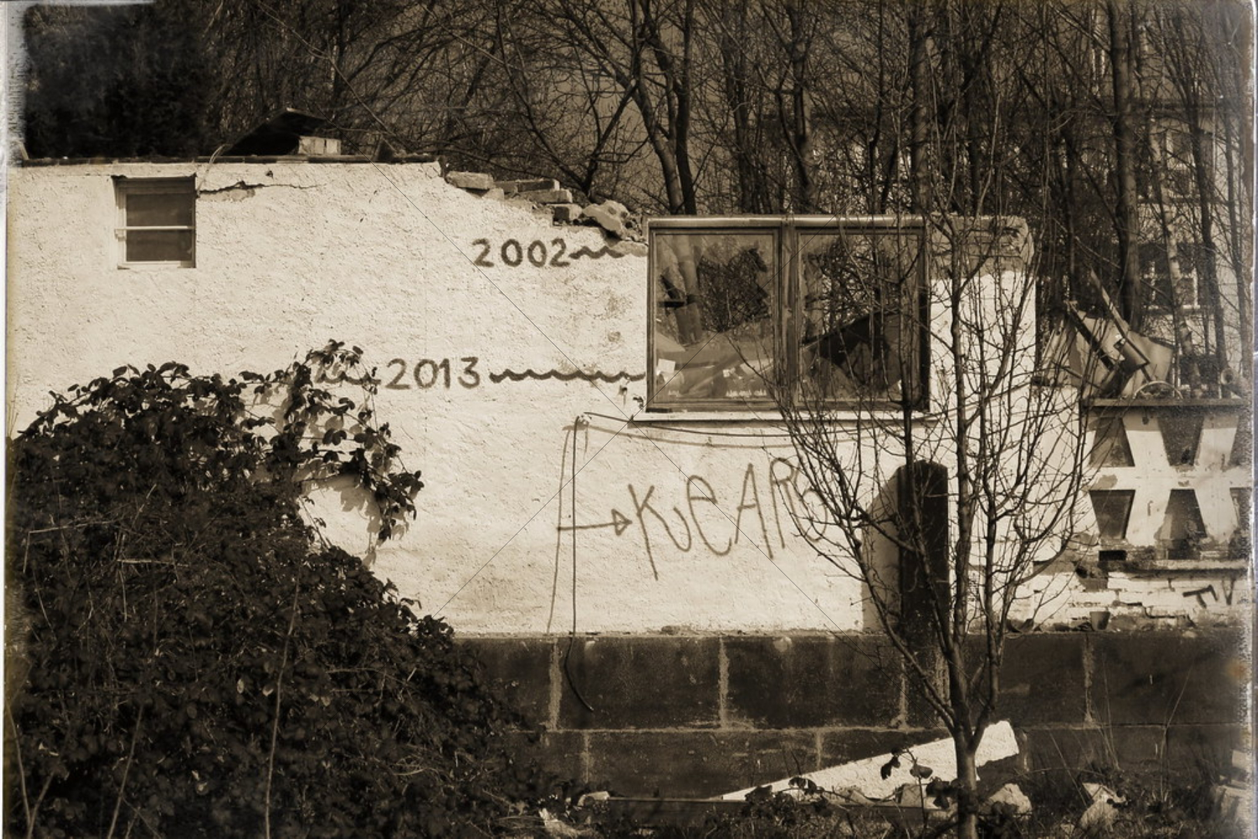 The World In Black And White 6" x 4" Photo Print