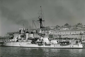 Italian battleship Conte di Cavour underway 6" x 4" Photo Print