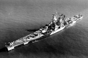 Large cruiser USS Alaska, 13 november 1944 6" x 4" Photo Print