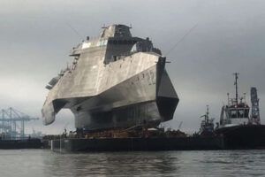 USS Cincinnati, 10th ship of the Independence-class littoral 6" x 4" Photo Print