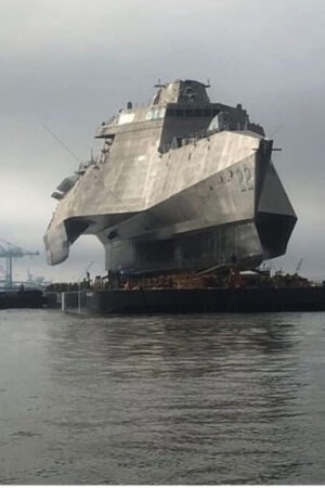 USS Cincinnati, 10th ship of the Independence-class littoral 6" x 4" Photo Print