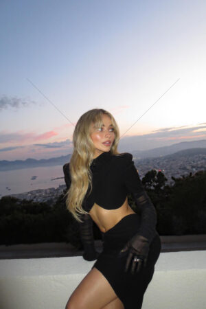 Sabrina Carpenter, Gorgeous Singer, Songwriter Photo Print - 6" x 4"