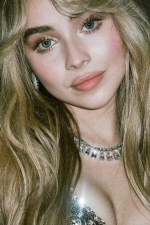 Sabrina Carpenter, Gorgeous Singer, Songwriter Photo Print - 6" x 4"