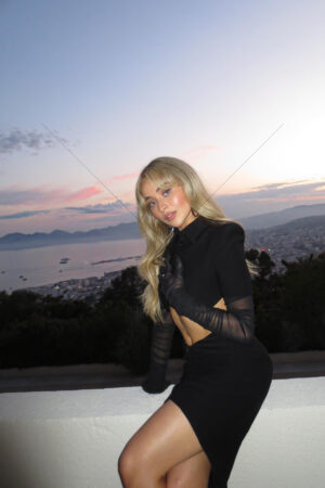 Sabrina Carpenter, Gorgeous Singer, Songwriter Photo Print - 6" x 4"