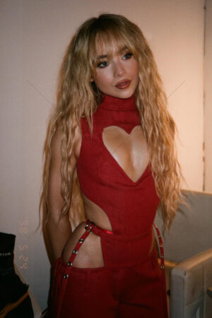 Sabrina Carpenter, Gorgeous Singer, Songwriter Photo Print - 6" x 4"