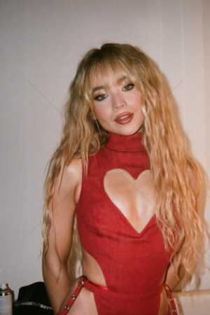 Sabrina Carpenter, Gorgeous Singer, Songwriter Photo Print - 6" x 4"