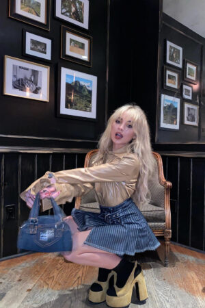 Sabrina Carpenter, Gorgeous Singer, Songwriter Photo Print - 6" x 4"