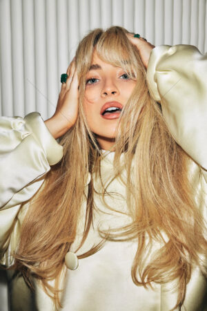 Sabrina Carpenter, Gorgeous Singer, Songwriter Photo Print - 6" x 4"