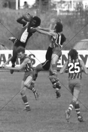 Hughie Paul Kerinaiua QAFL Mark 1979 6" x 4" Photo Print