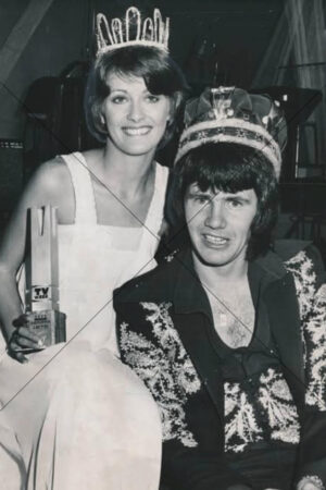 Daryl Braithwaite & Debbie Byrne King & Queen of Pop 1975 6" x 4"