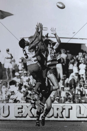 Graham Kickett East Fremantle v Claremont WAFL 1985 6" x 4" Print