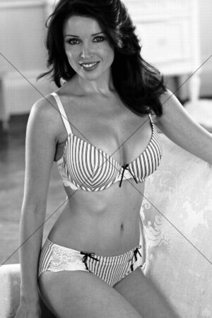 Born on October 20, 1971, in Melbourne, Australia, Dannii Minogue 6" x 4" Photo Print