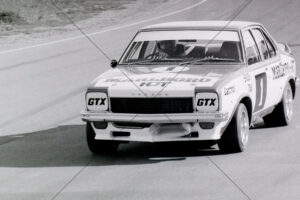 Peter Brock L34 Torana Adelaide Raceway 1974 6" x 4" Photo Print