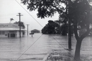 Camden NSW Flood Mobilgas Corner View 1964 6" x 4" Photo Print