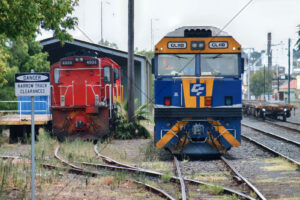 CF GL110 And 4503 Locos Dubbo Yard 2006 6" x 4" Photo Print