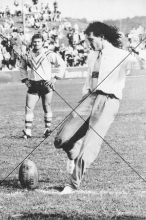Craig Johnston Kicks Off As Terry Lamb Looks On 1986 6" x 4" Photo Print