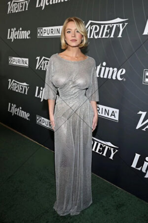 Sydney Sweeney Full Length Silver Gown on Green Carpet 6" x 4" Photo Print