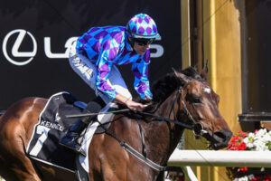 Pride Of Jenny Focused Mid-Race 6" x 4" Photo Print