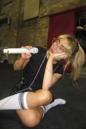 Sabrina Carpenter Soundcheck With White Mic 6" x 4" Photo Print