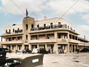 Hotel Renmark Crowd On Balcony 1936 6" x 8" Photo Print