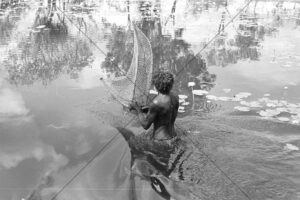 Indigenous Fisherman Casting Walabi Net Arnhem Land 6" x 4" Photo Print