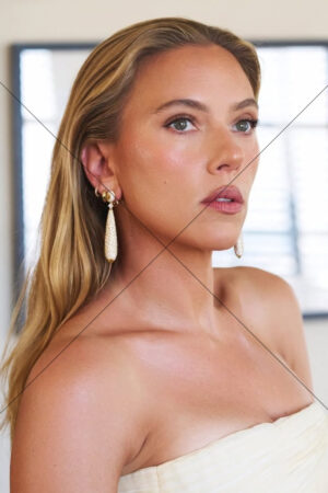 Scarlett Johansson Side Profile Glamour 6"x 4" Photo Print