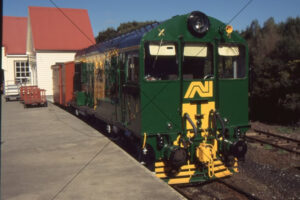 Don River Railway X4 Devonport platform scene 1995 6"x 4" Photo Print