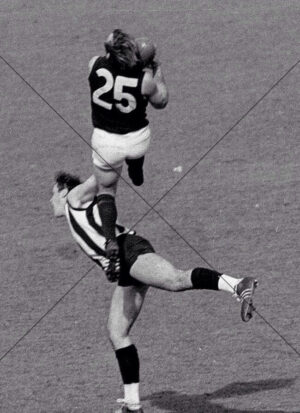 Alex Jesaulenko Carlton Champion Classic Marking Photo 6x4 Photo Print