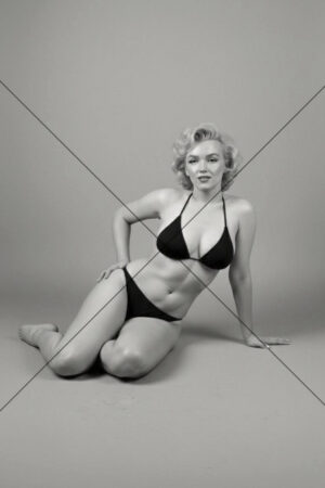 Marilyn Monroe Bikini Pose Kneeling In Studio 6x4 Photo Print