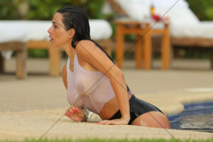 Kim Kardashian Poolside Wet Look Portrait 6x4 Photo Print