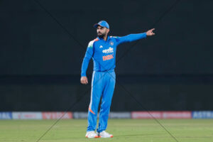 Virat Kohli Pointing Fielding Stance India Kit Under Lights 6x4 Photo Print